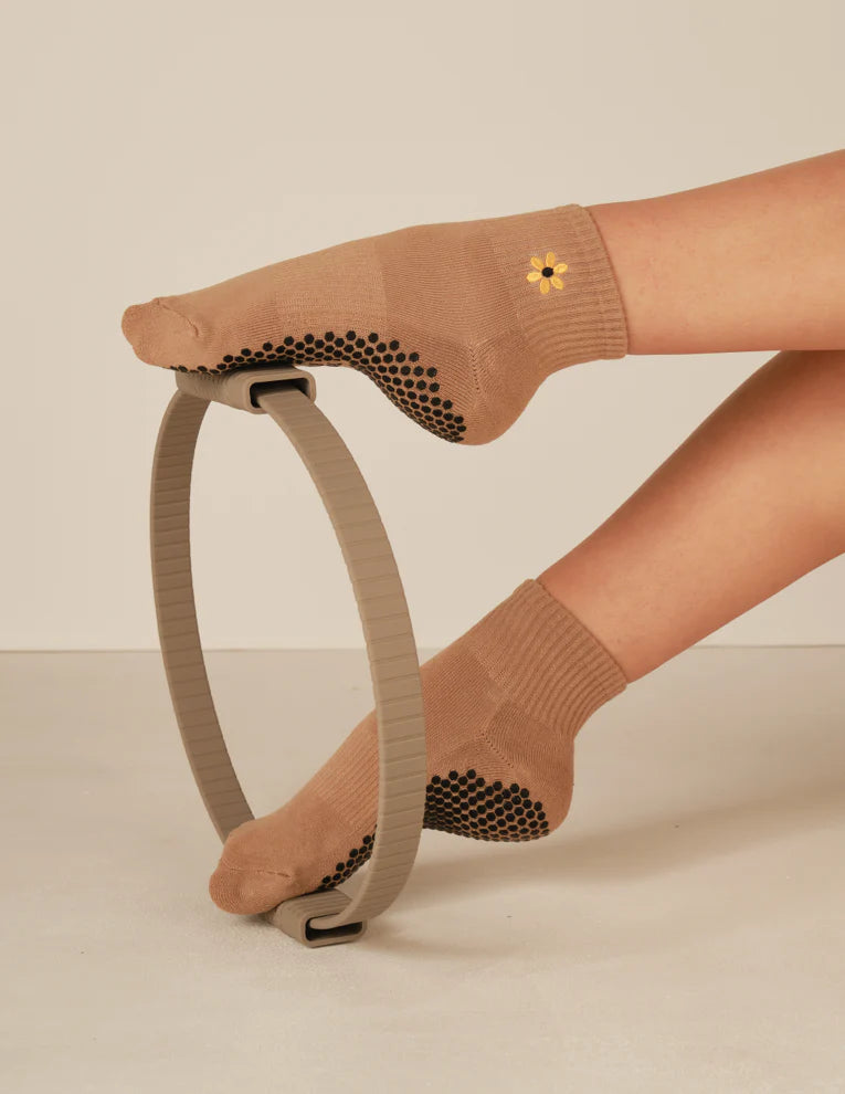 The Harlow Grip Socks | Daisy Tan