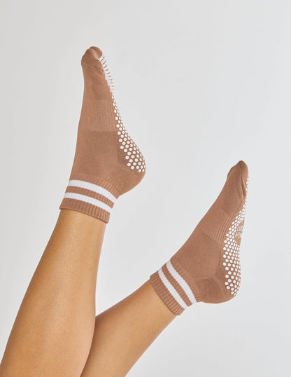 The Boyfriend Grip Socks | Mushroom