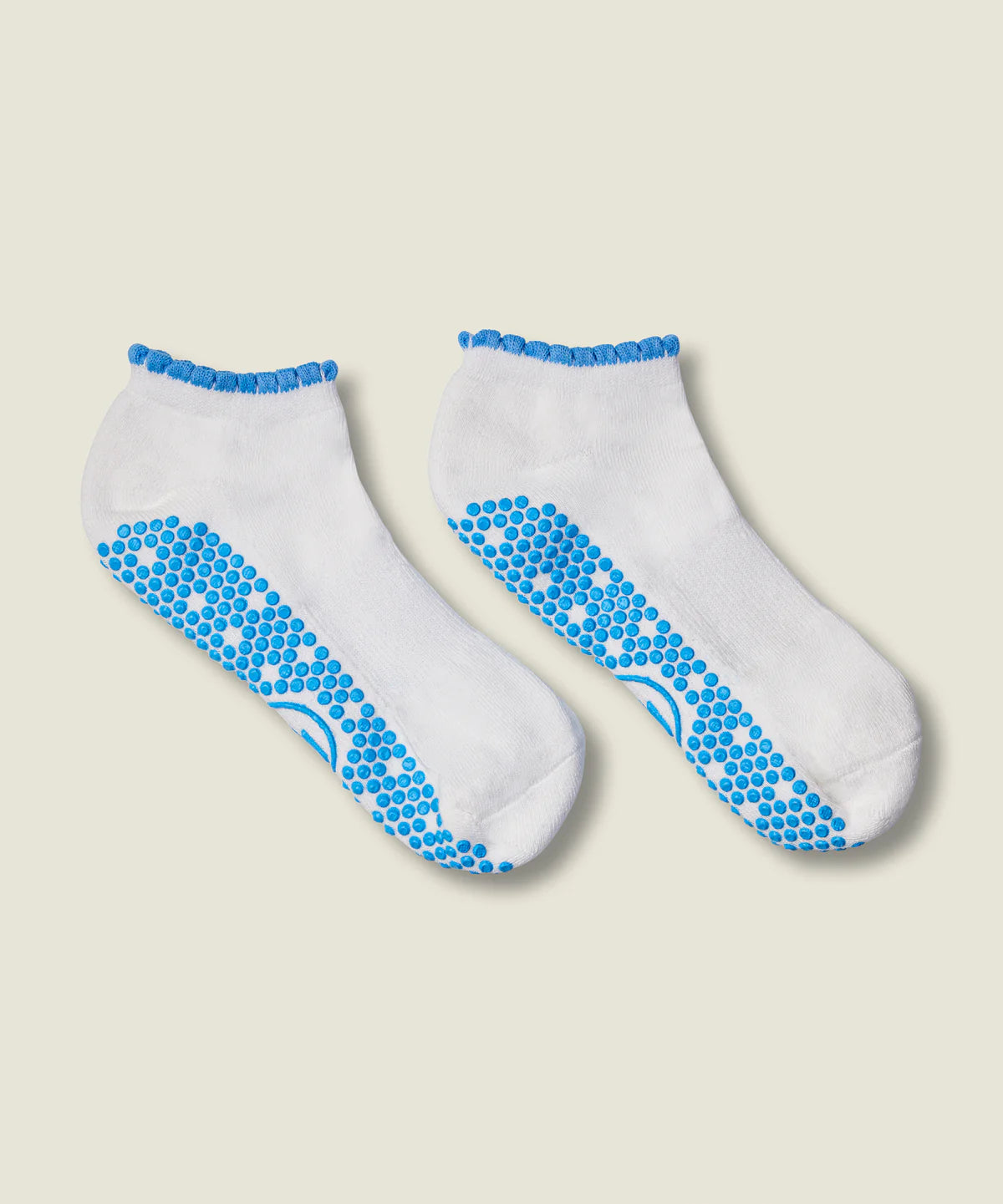 Classic Low Rise Grip Socks | Ivory Blue Ruffle