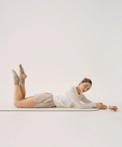 Scrunch Non Slip Grip Socks | Latte