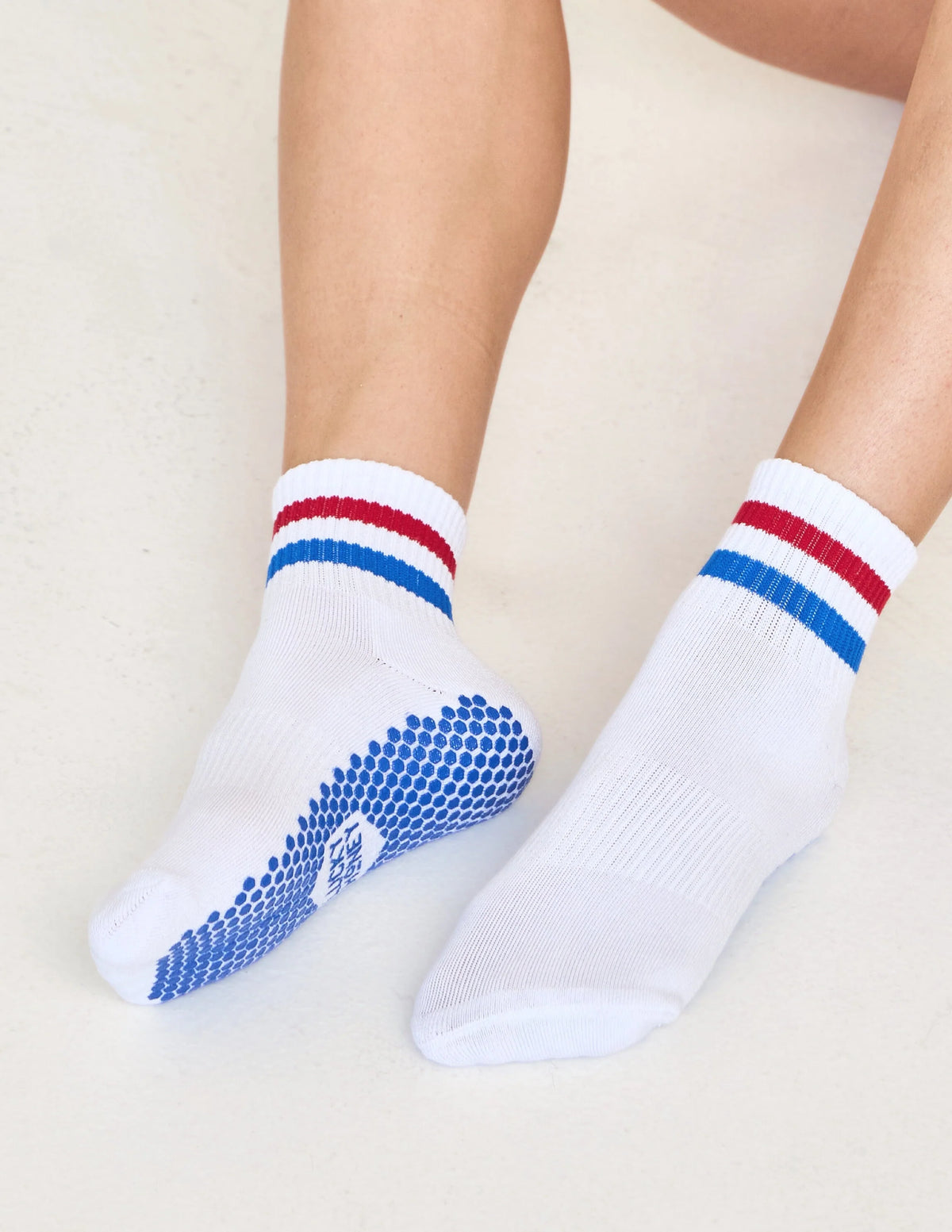 The Boyfriend Grip Socks | Red & Blue
